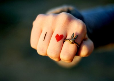 爱情最经典的一句话:掐指一算,你命里缺我1