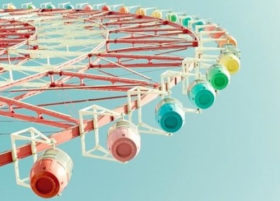 超有型的QQ心情:哪一段青春不荒唐,哪一段爱情不受伤