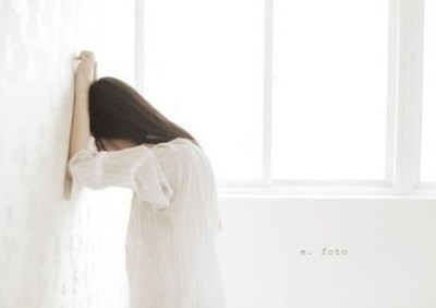 让人落泪的微信心情:我想给你幸福,却走不进你的世界